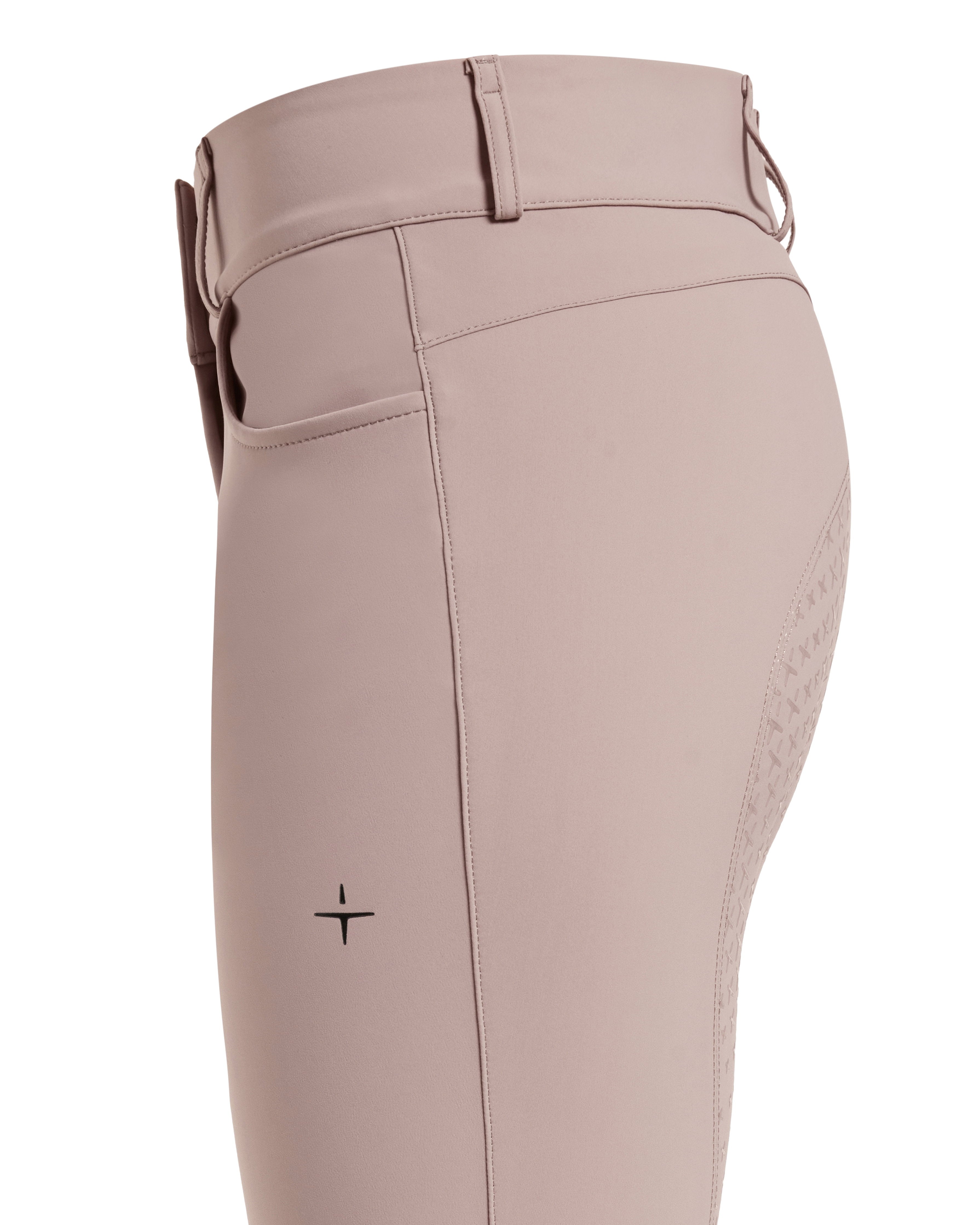 BRW23_KG_JE-FADROSE_3.jpg
