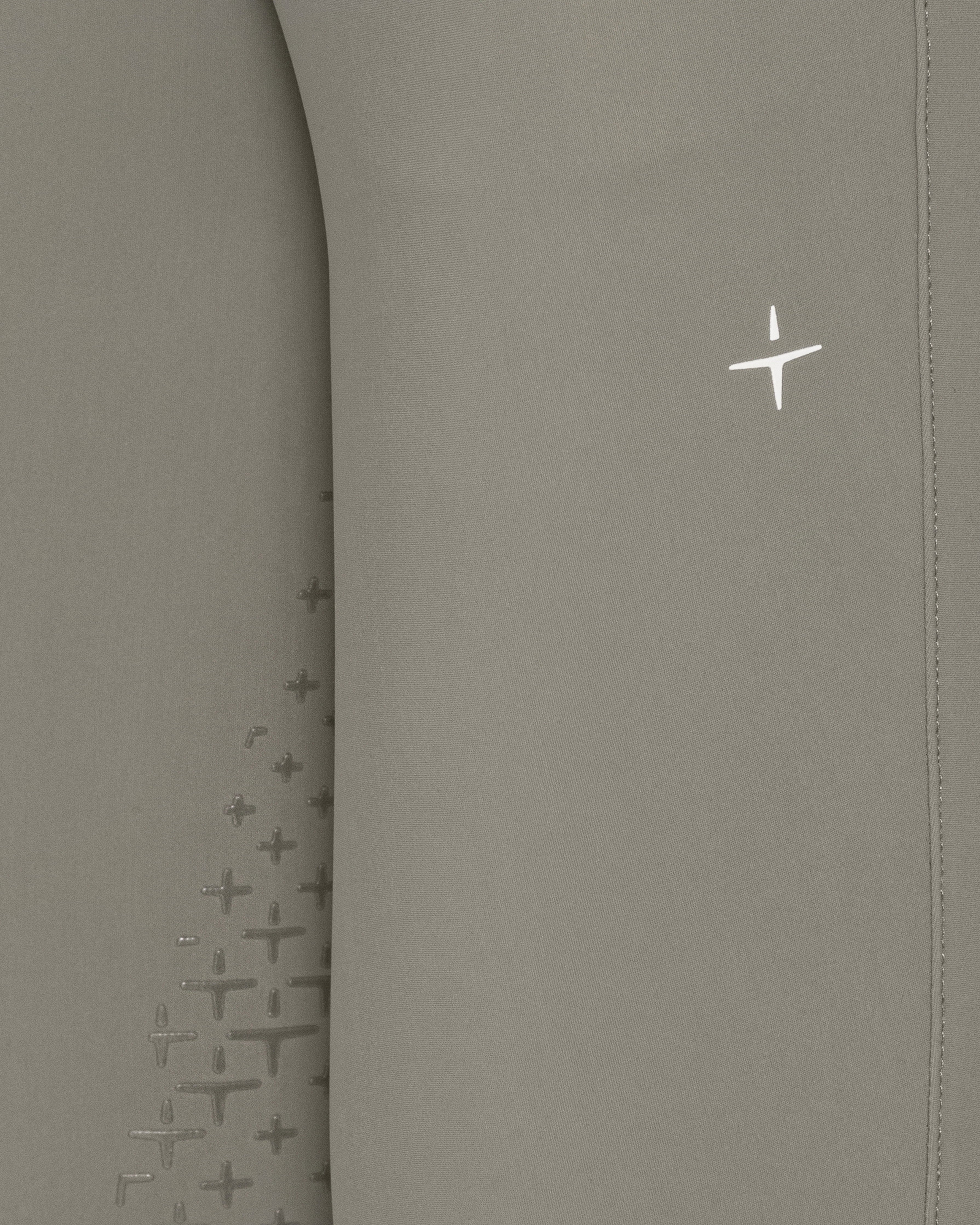 BRW25_FG_JE-ERGREY_2.jpg