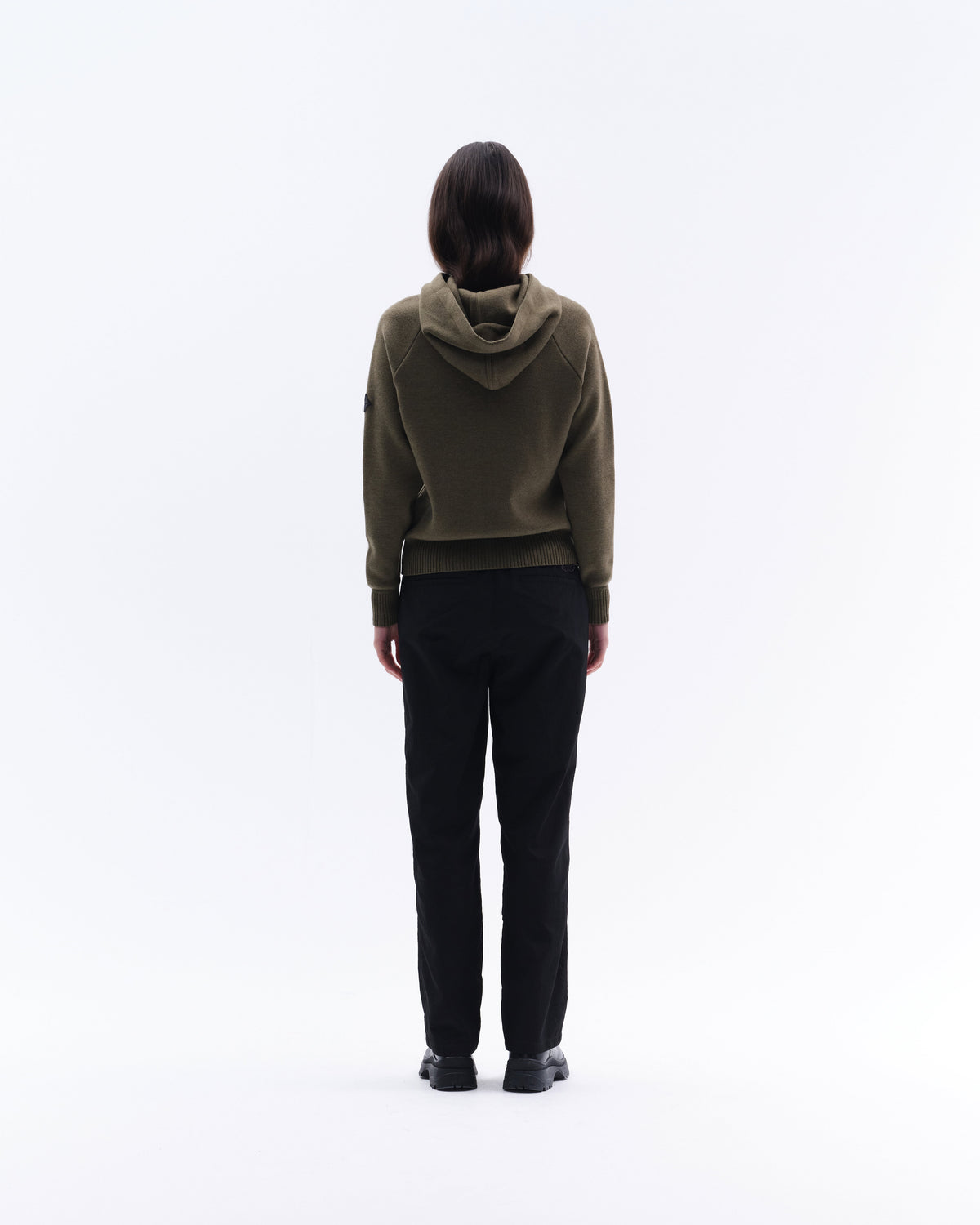 WOW12_KN-OLIVE_6.jpg