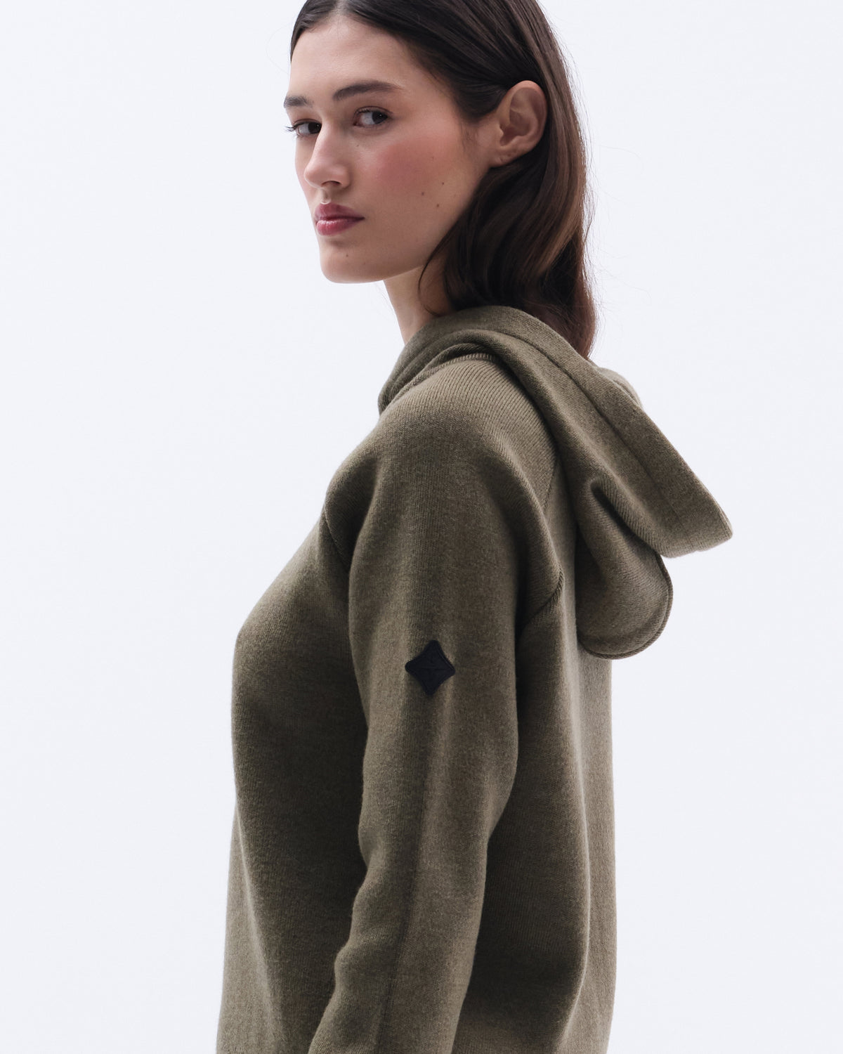 WOW12_KN-OLIVE_8.jpg