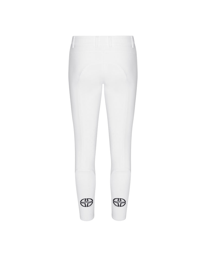 BRY01_KG_JE-WHITE_1.jpg