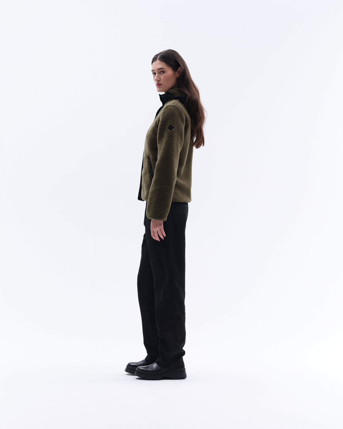 Model image - Hooded sherpa jacket Female - Terra Brown