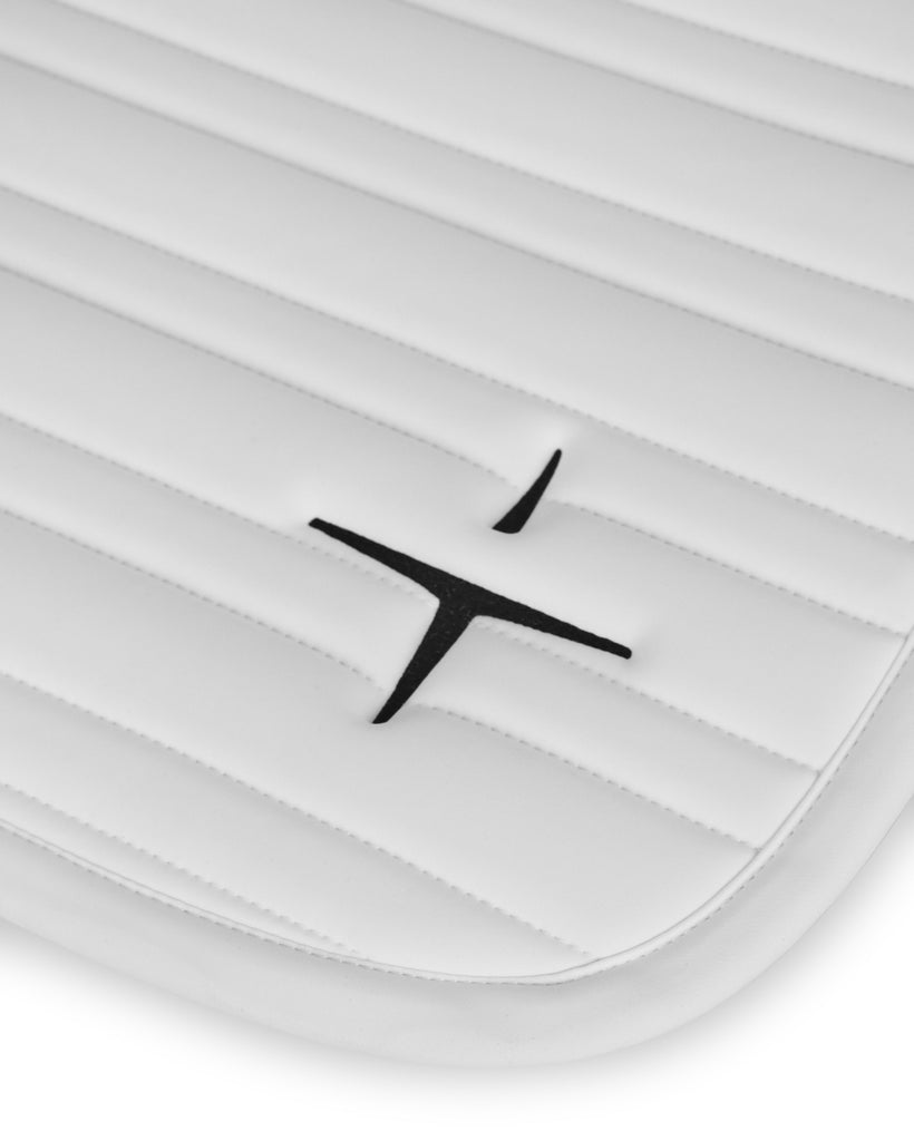 PAHD29_JE-WHITE_1